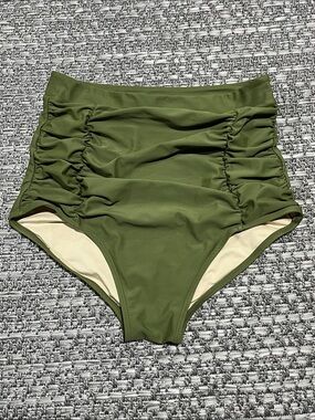 Relleciga | Green High Waisted Bikini Bottoms